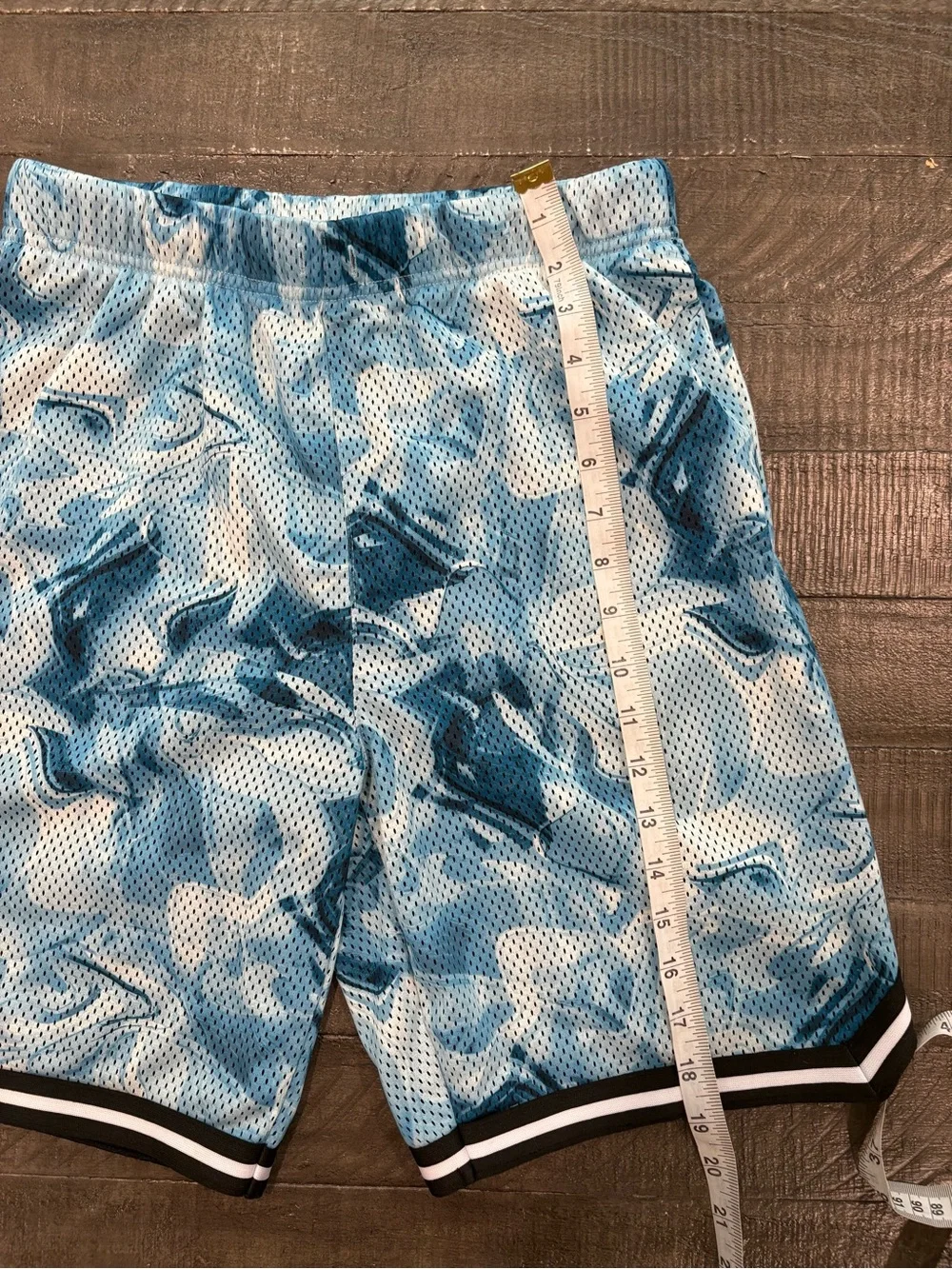 Old Navy Boys Baskeball Shorts Size XL 14/16